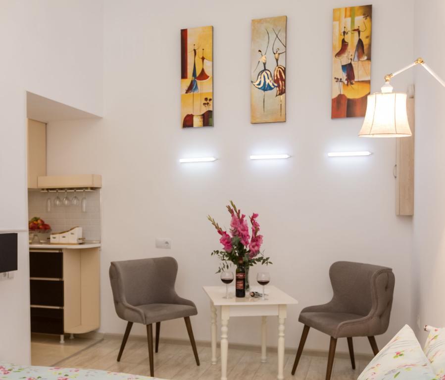 Old Tbilisi Trio Apartments Экстерьер фото